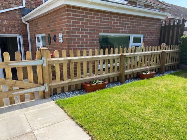 Picket Fence & Gate Durleigh - Installed Back 2